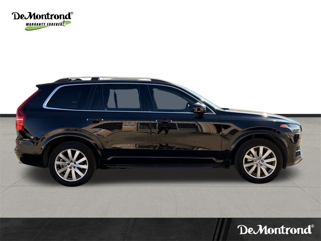 2016 Volvo XC90 T6 Momentum