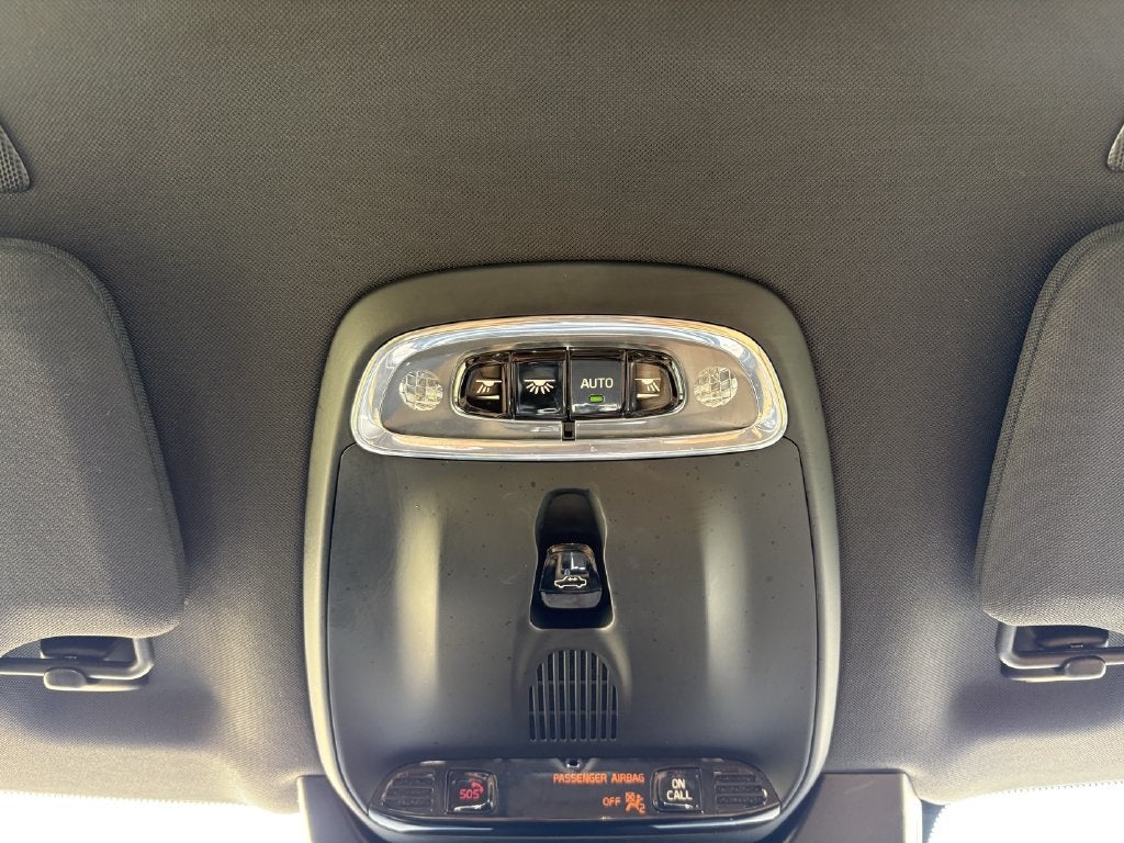 2022 Volvo XC90 T6 Inscription