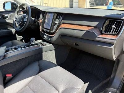 2023 Volvo XC60 B5 Plus Bright Theme