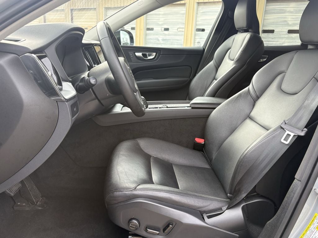 2024 Volvo XC60 B5 Core