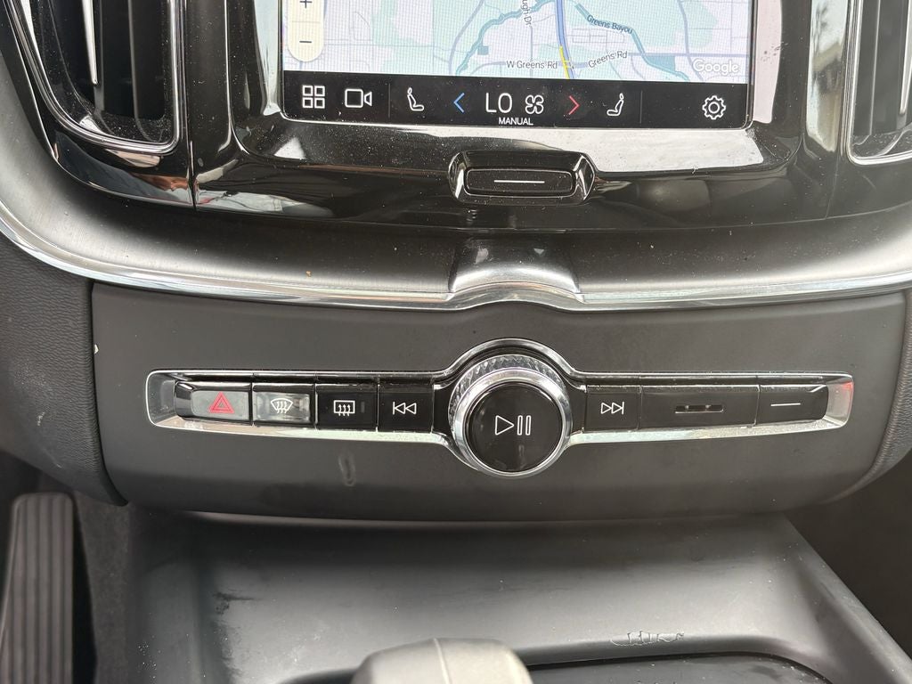 2024 Volvo XC60 B5 Core