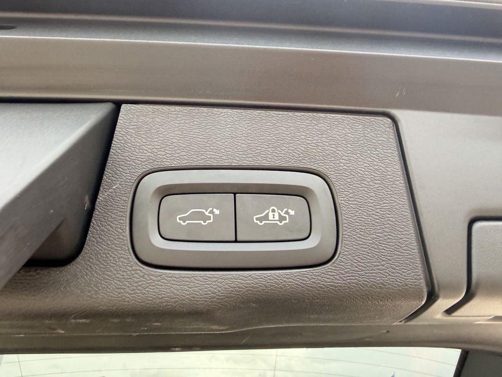 2024 Volvo XC60 B5 Core