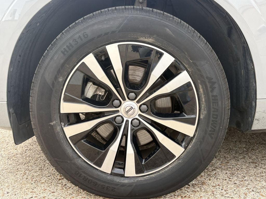 2024 Volvo XC60 B5 Core