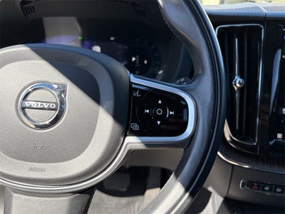 2022 Volvo XC60 B5 Inscription