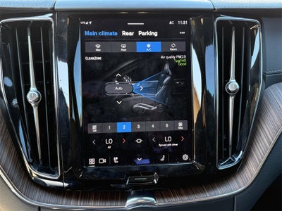 2022 Volvo XC60 B5 Inscription