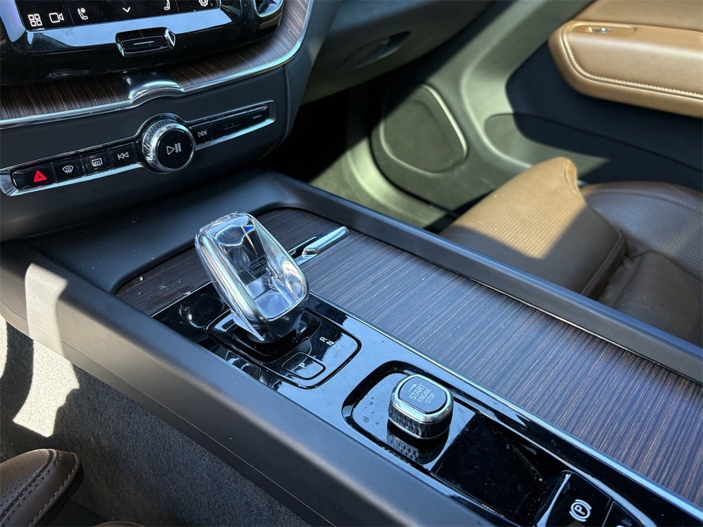 2022 Volvo XC60 B5 Inscription