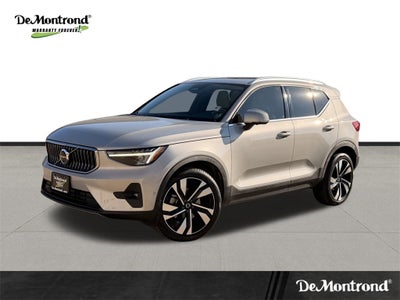 2023 Volvo XC40 Ultimate BRIGHT THEME