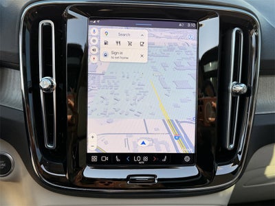 2023 Volvo XC40 Ultimate BRIGHT THEME