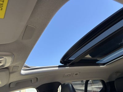 2023 Volvo XC40 B5 Plus Bright Theme