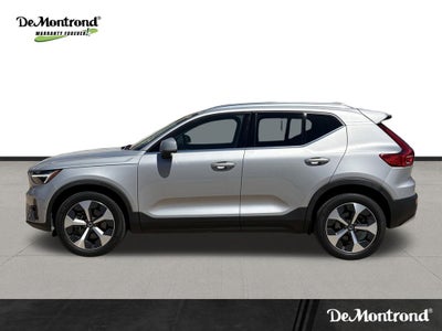 2023 Volvo XC40 B5 Plus Bright Theme