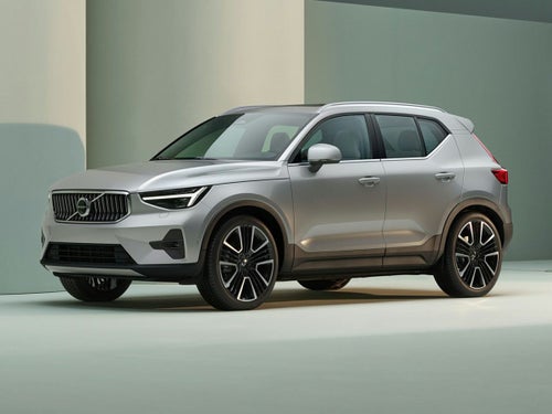 2023 Volvo XC40 B5 Plus Dark Theme