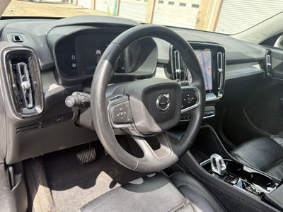 2023 Volvo XC40 B5 Plus Dark Theme