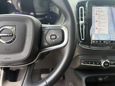 2023 Volvo XC40 B5 Plus Dark Theme