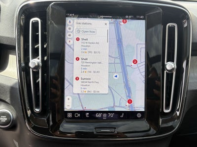 2023 Volvo XC40 B5 Plus Dark Theme