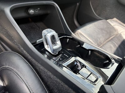 2023 Volvo XC40 B5 Plus Dark Theme