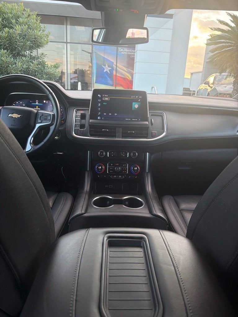 2023 Chevrolet Suburban LT