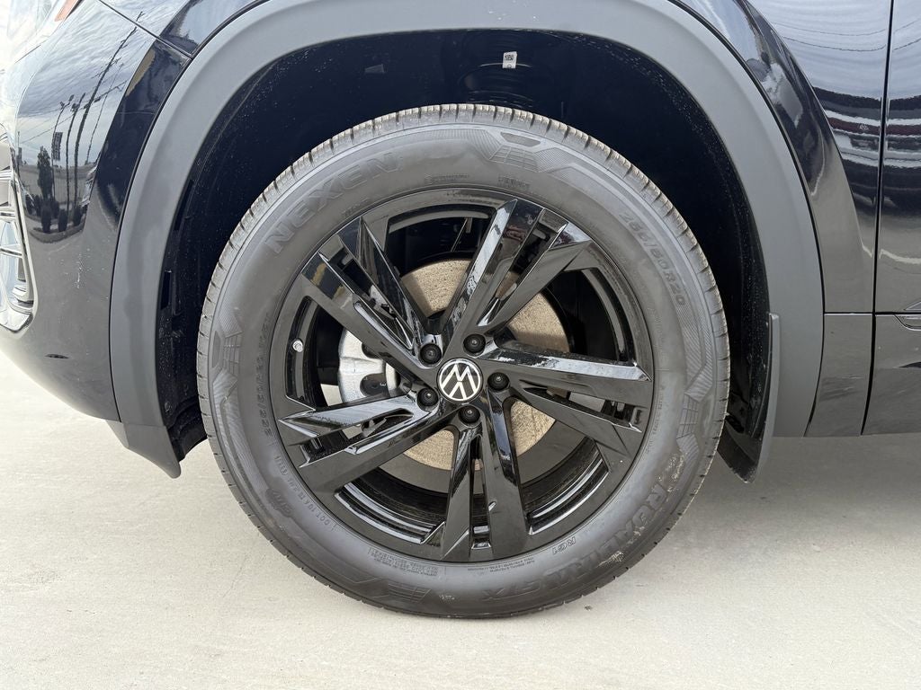 2026 Volkswagen Atlas Cross Sport 2.0T SEL R-Line Black