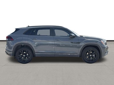 2026 Volkswagen Atlas Cross Sport 2.0T SEL R-Line Black