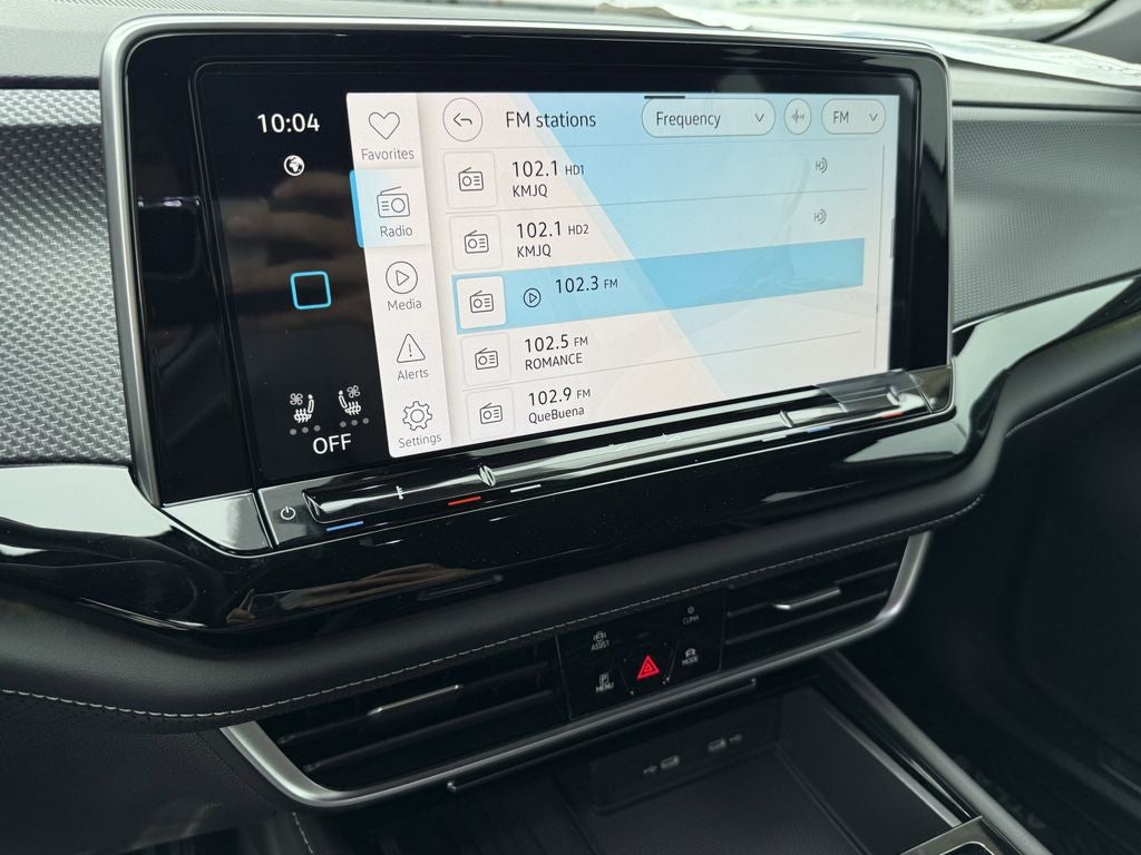 2026 Volkswagen Atlas Cross Sport 2.0T SEL R-Line Black