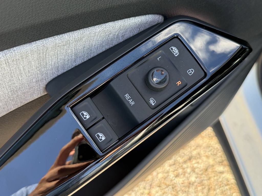 2025 Volkswagen ID.4 Pro