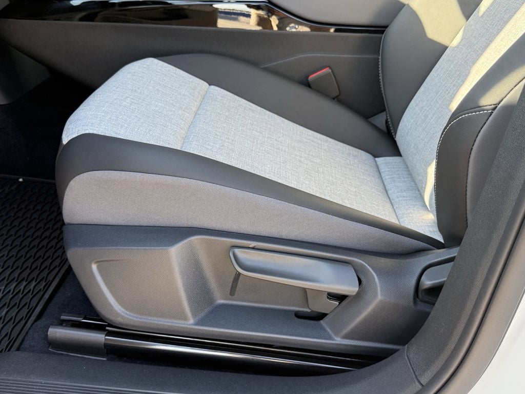 2025 Volkswagen ID.4 Pro