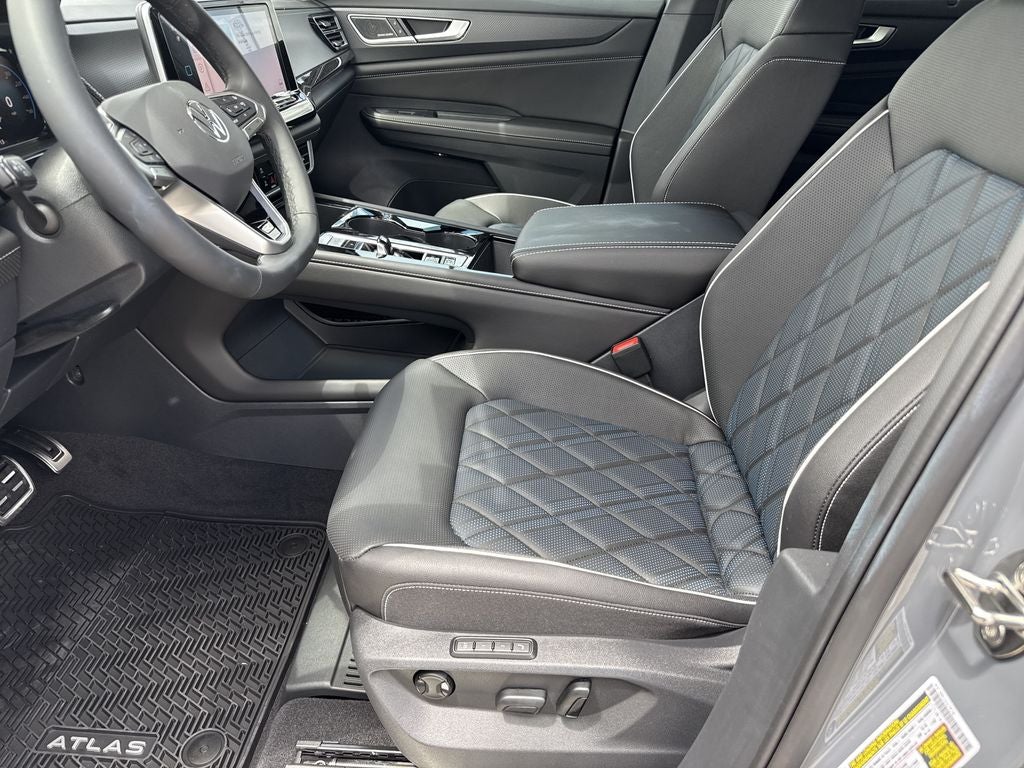 2026 Volkswagen Atlas Cross Sport 2.0T SEL Premium R-Line