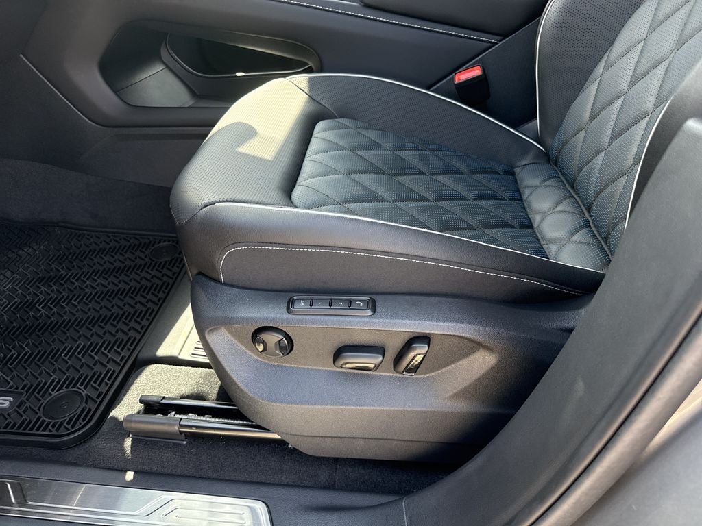 2026 Volkswagen Atlas Cross Sport SEL Premium R-Line