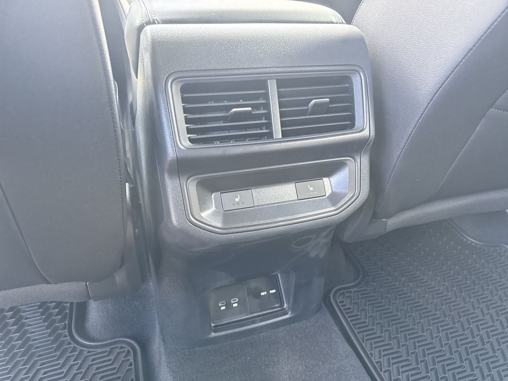 2026 Volkswagen Atlas Cross Sport SEL Premium R-Line