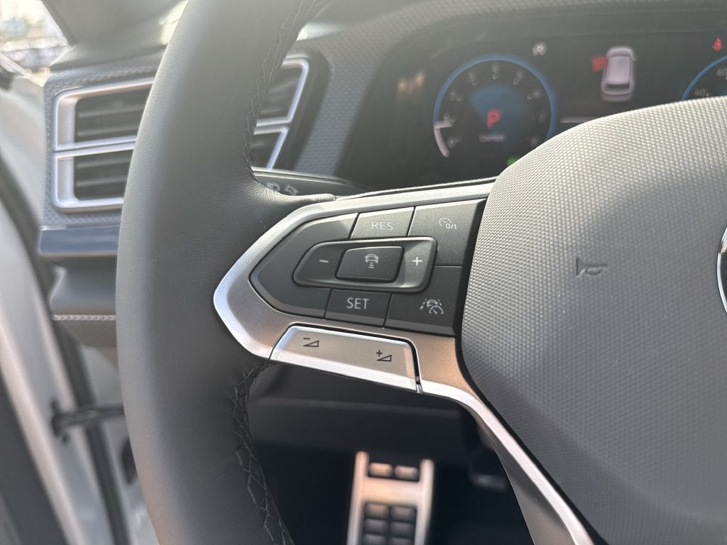 2026 Volkswagen Atlas Cross Sport SEL Premium R-Line