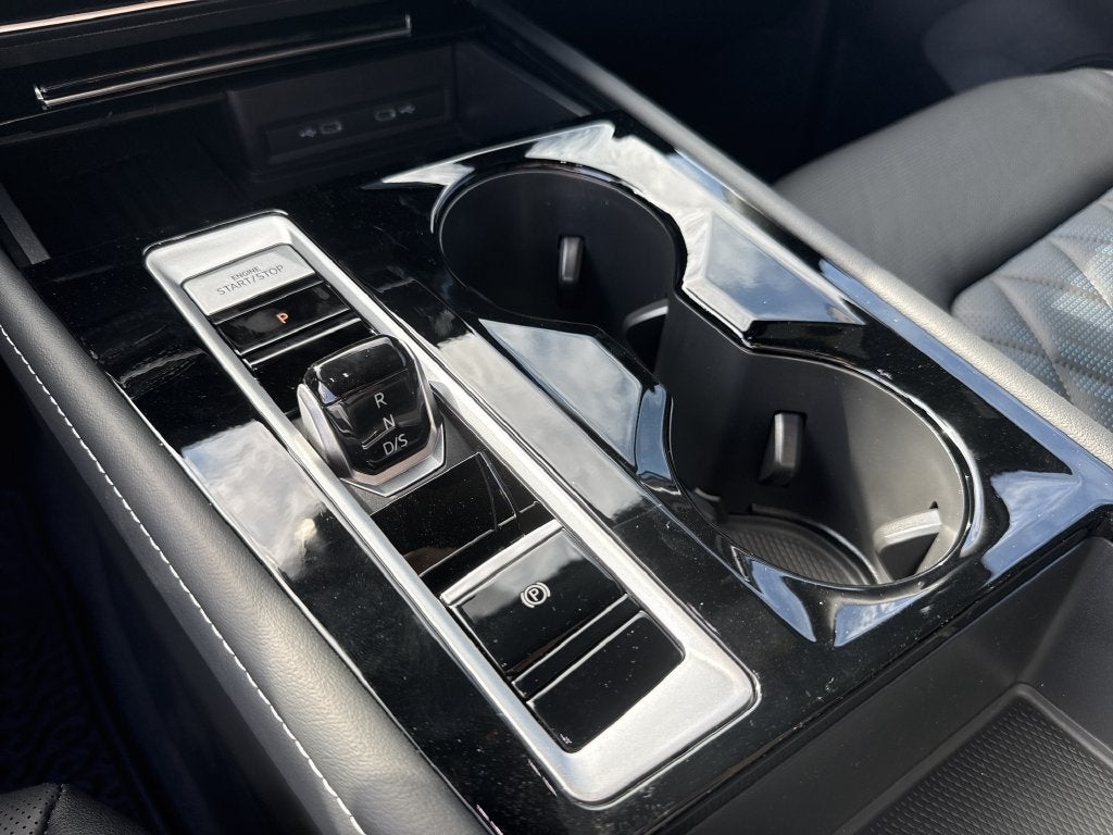 2026 Volkswagen Atlas Cross Sport SEL Premium R-Line