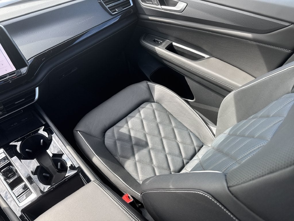 2026 Volkswagen Atlas Cross Sport SEL Premium R-Line