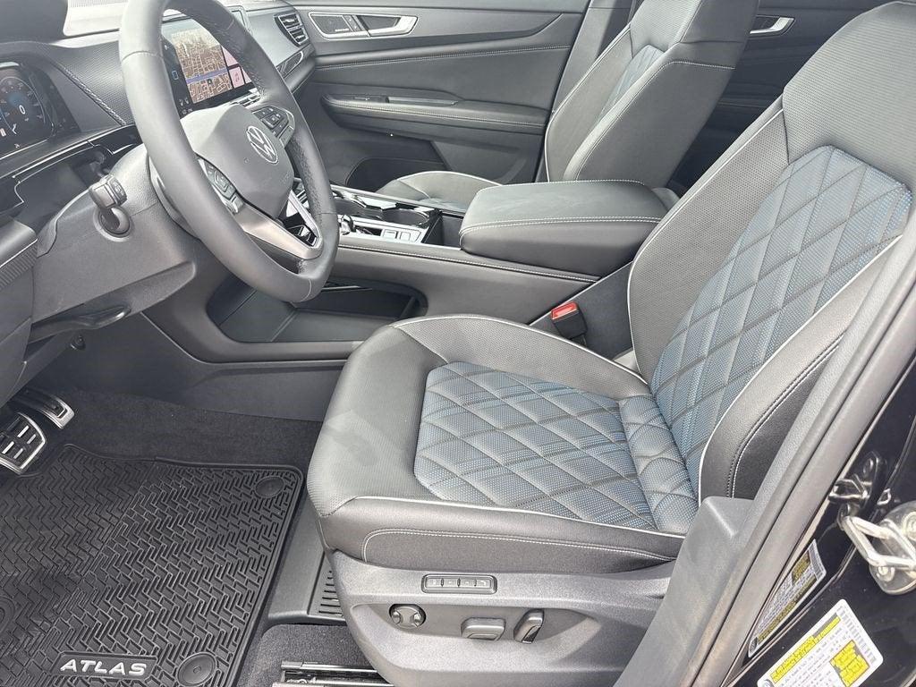 2026 Volkswagen Atlas Cross Sport SEL Premium R-Line