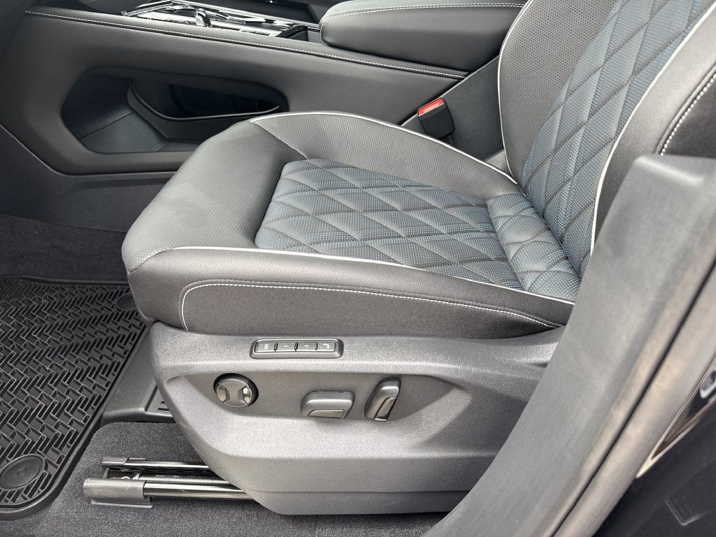 2026 Volkswagen Atlas Cross Sport SEL Premium R-Line