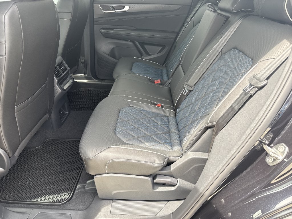 2026 Volkswagen Atlas Cross Sport SEL Premium R-Line