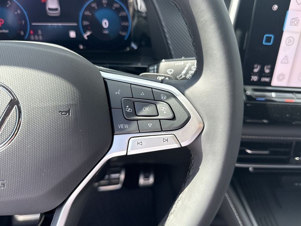 2026 Volkswagen Atlas Cross Sport 2.0T SEL Premium R-Line