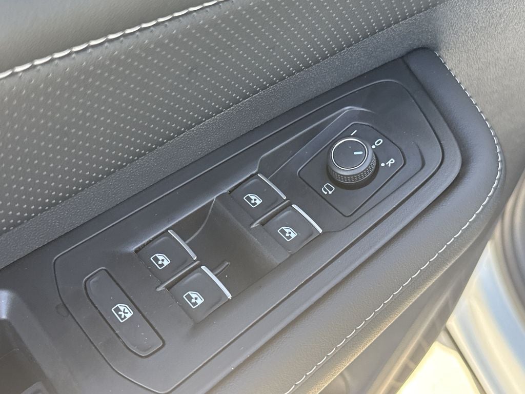 2026 Volkswagen Atlas Cross Sport SEL Premium R-Line