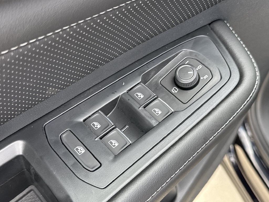 2026 Volkswagen Atlas Cross Sport SEL Premium R-Line