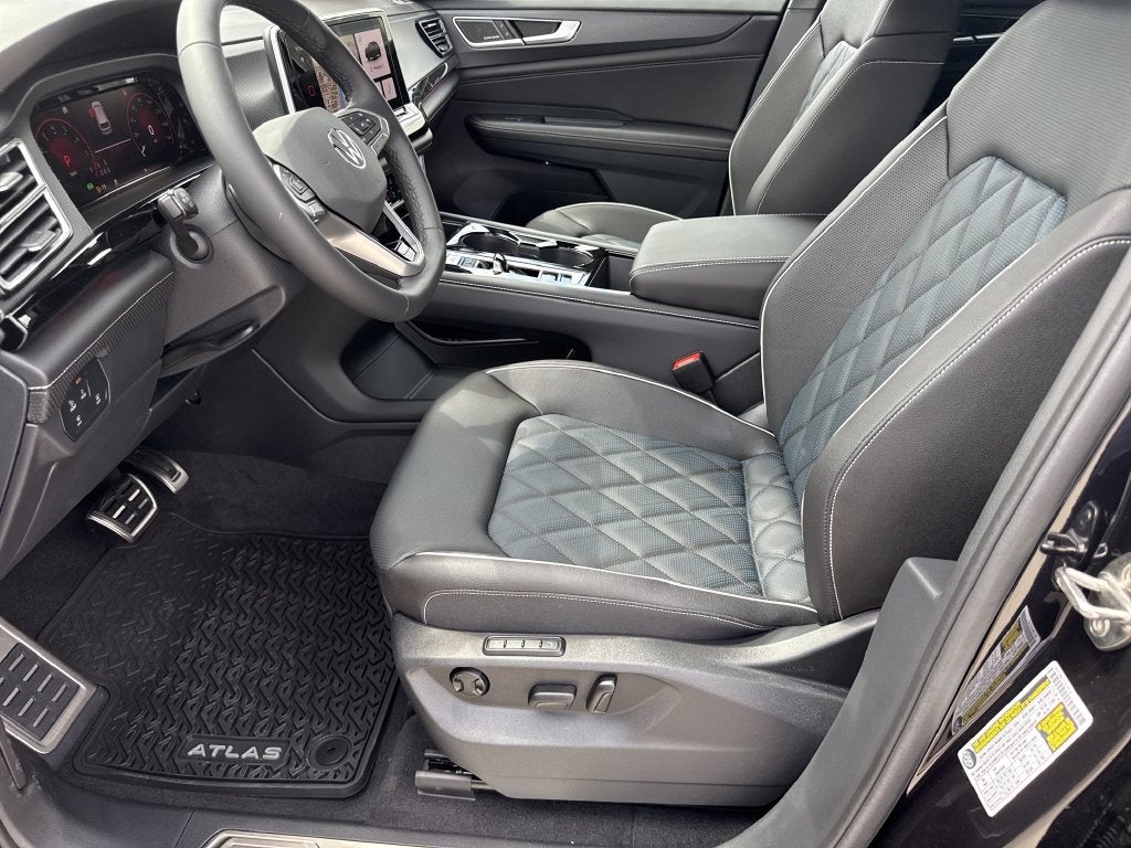 2026 Volkswagen Atlas Cross Sport SEL Premium R-Line