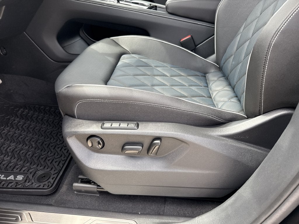 2026 Volkswagen Atlas Cross Sport SEL Premium R-Line
