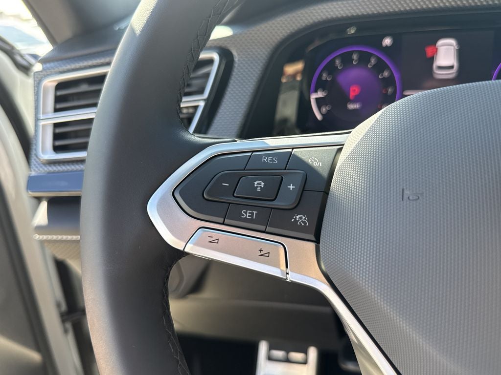 2026 Volkswagen Atlas Cross Sport SEL Premium R-Line