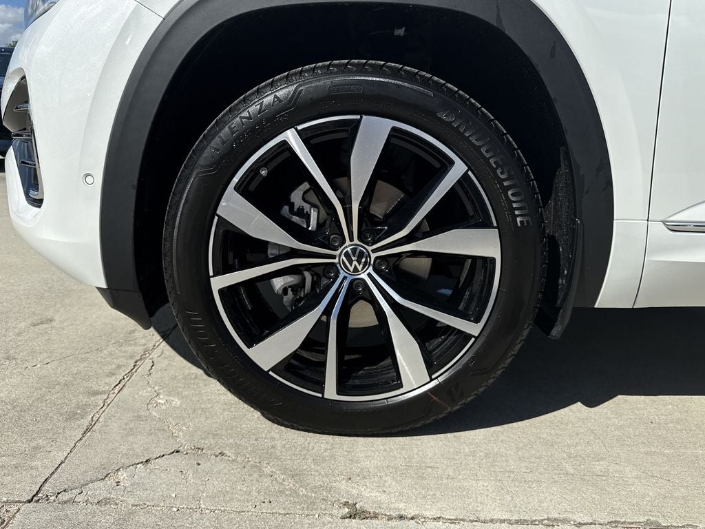 2026 Volkswagen Atlas Cross Sport SEL Premium R-Line