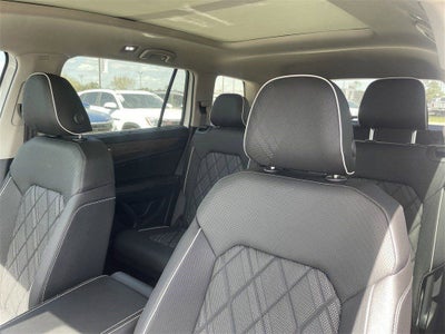 2025 Volkswagen Atlas 2.0T SEL Premium R-Line