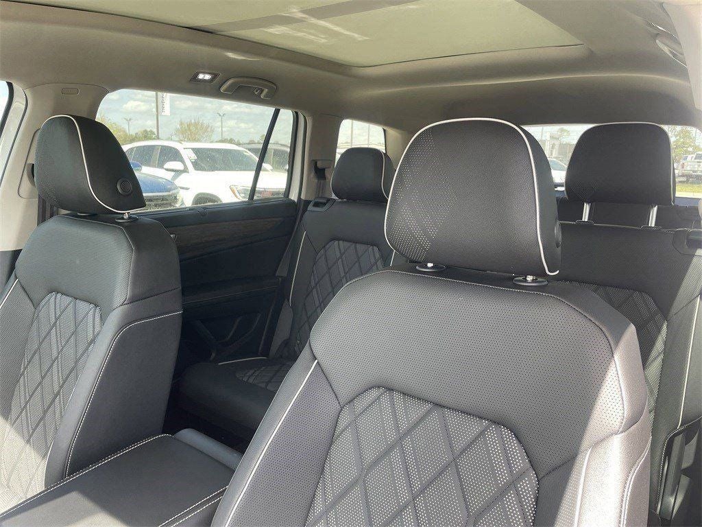 2025 Volkswagen Atlas 2.0T SEL Premium R-Line