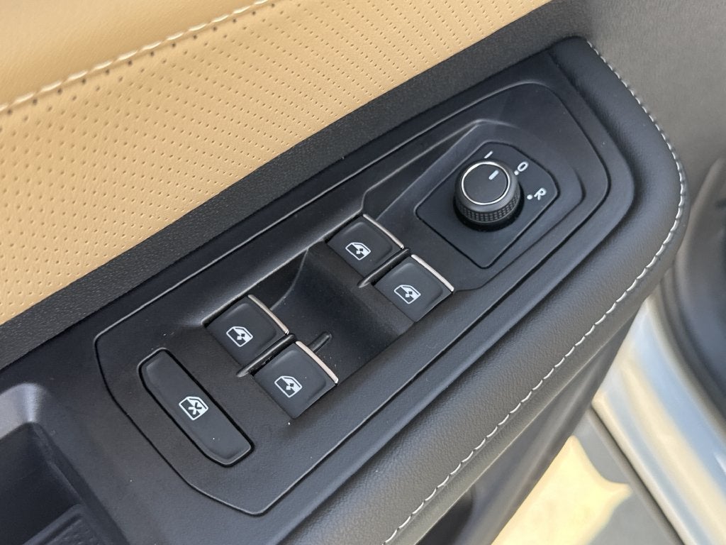 2026 Volkswagen Atlas Cross Sport SE w/Technology
