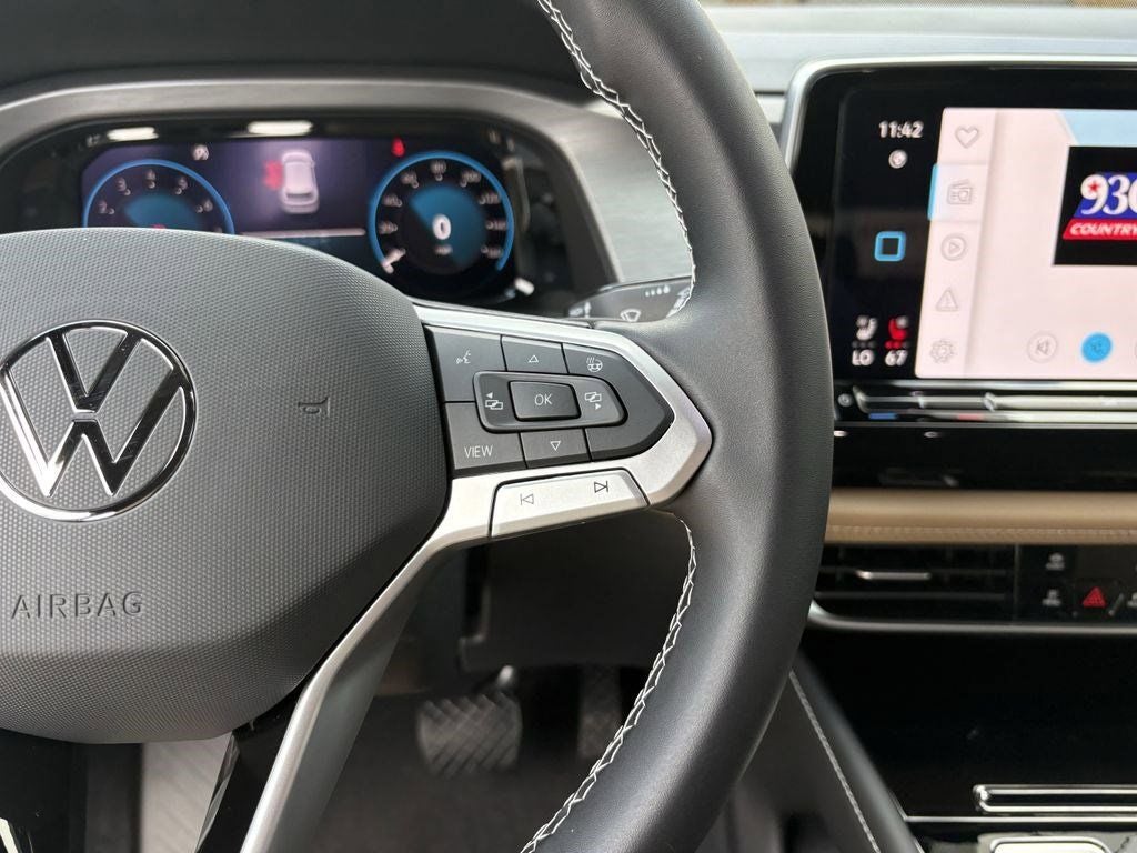 2026 Volkswagen Atlas Cross Sport 2.0T SE w/Technology