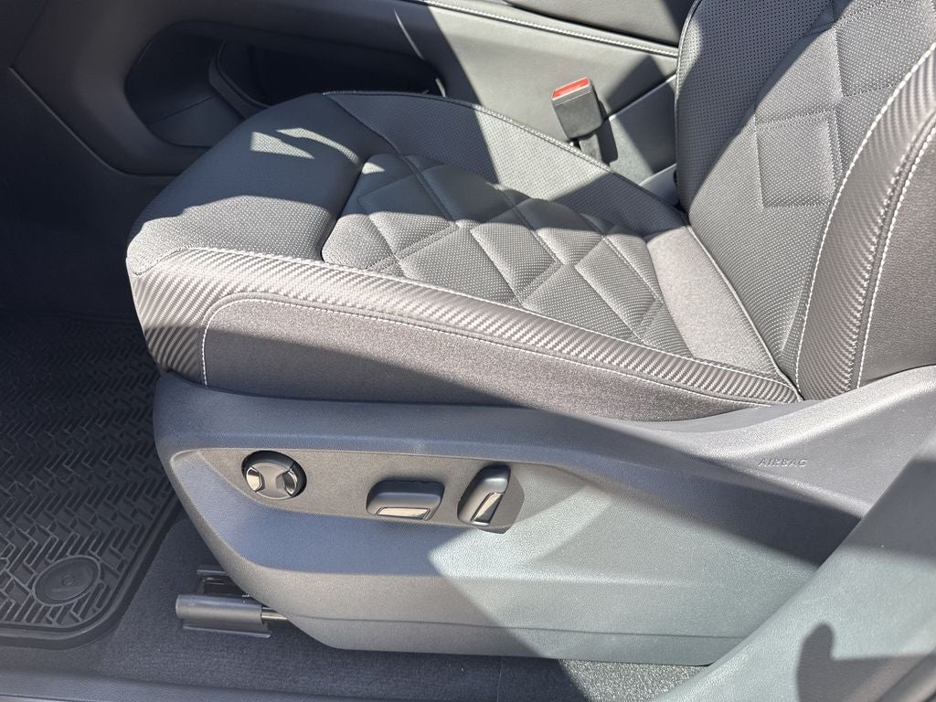 2026 Volkswagen Atlas Cross Sport SE w/Technology