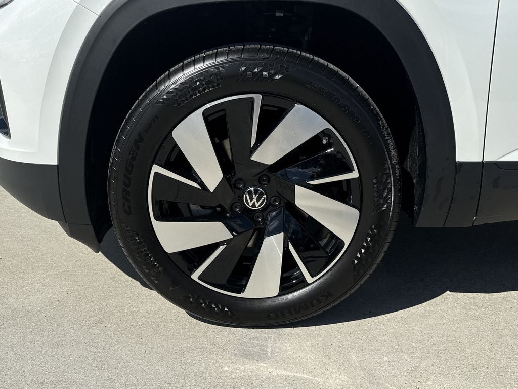 2026 Volkswagen Atlas Cross Sport SE w/Technology