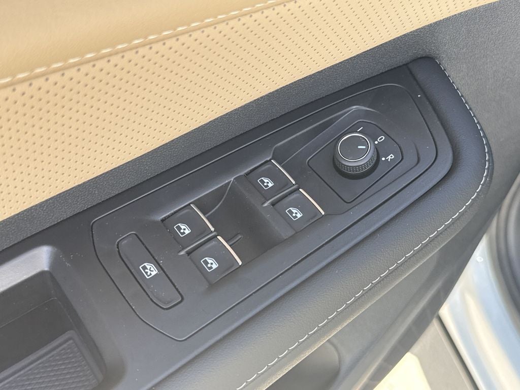 2026 Volkswagen Atlas Cross Sport SE w/Technology