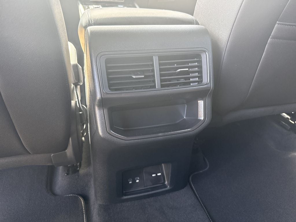 2026 Volkswagen Atlas Cross Sport SE w/Technology