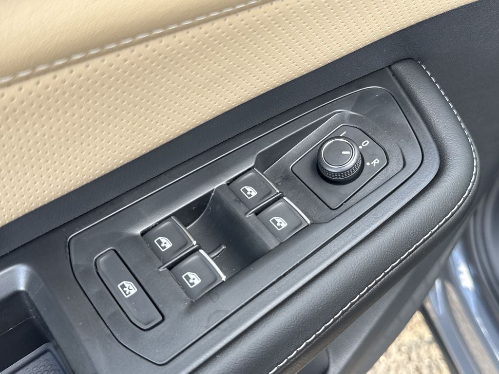 2026 Volkswagen Atlas Cross Sport SE w/Technology